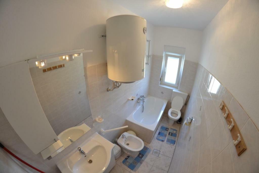 Sloth Apartment Palit Екстериор снимка